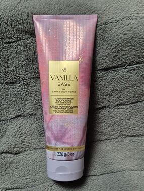 RARE Vanilla Ease Body Cream DISCONTINUED From Bath & Body Works, Brand New